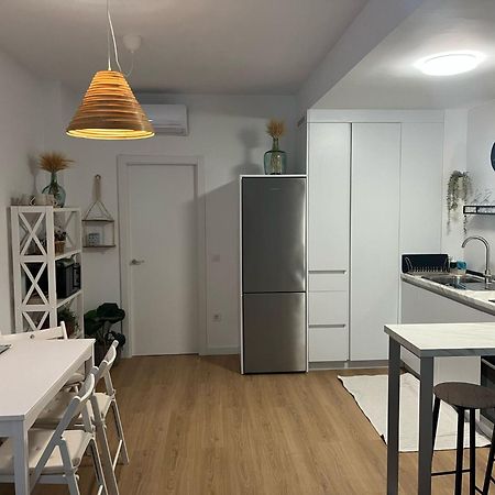 Apartamento Turistico Damajuana Parking Free Espartinas Exterior foto