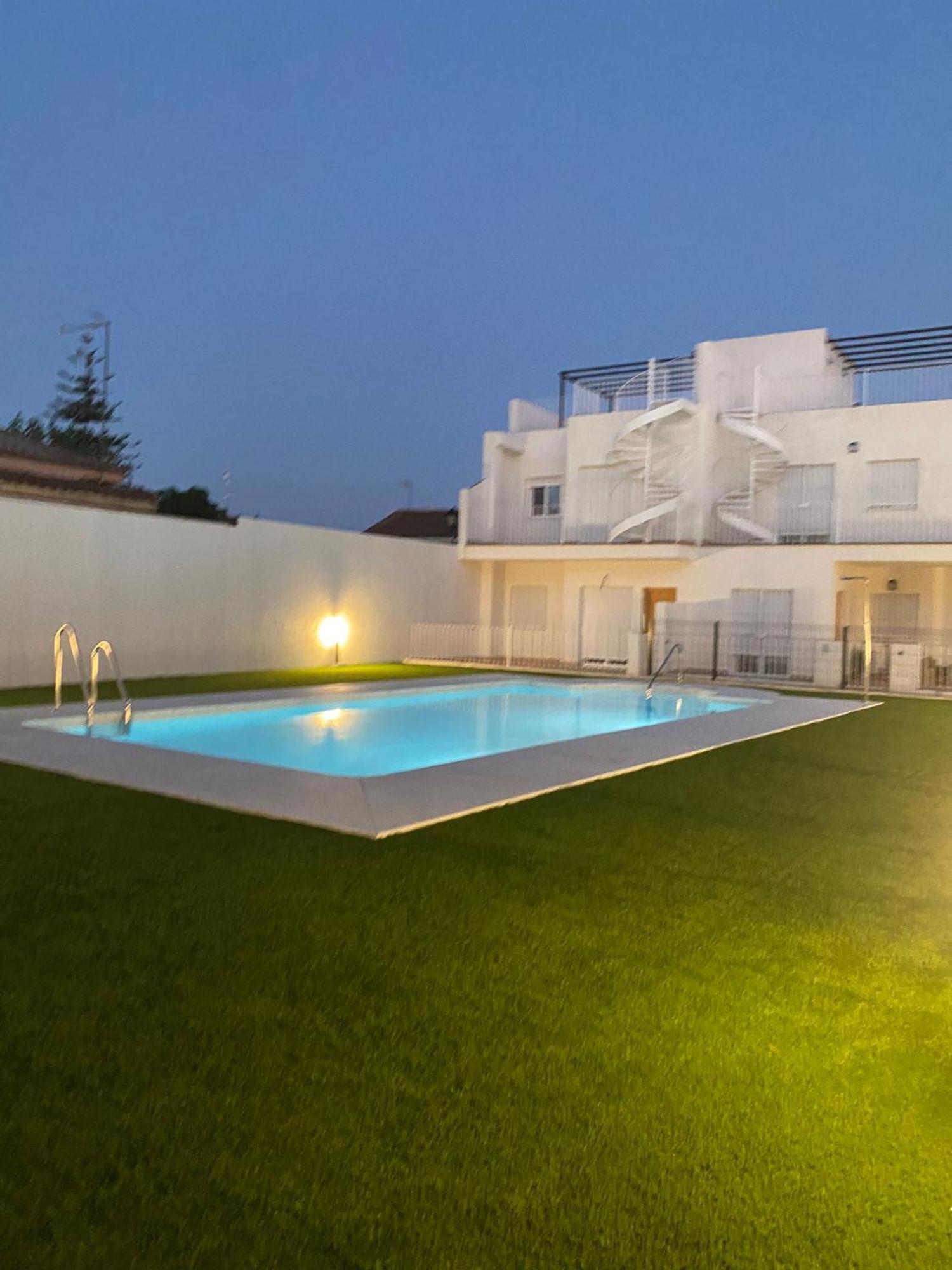 Apartamento Turistico Damajuana Parking Free Espartinas Exterior foto