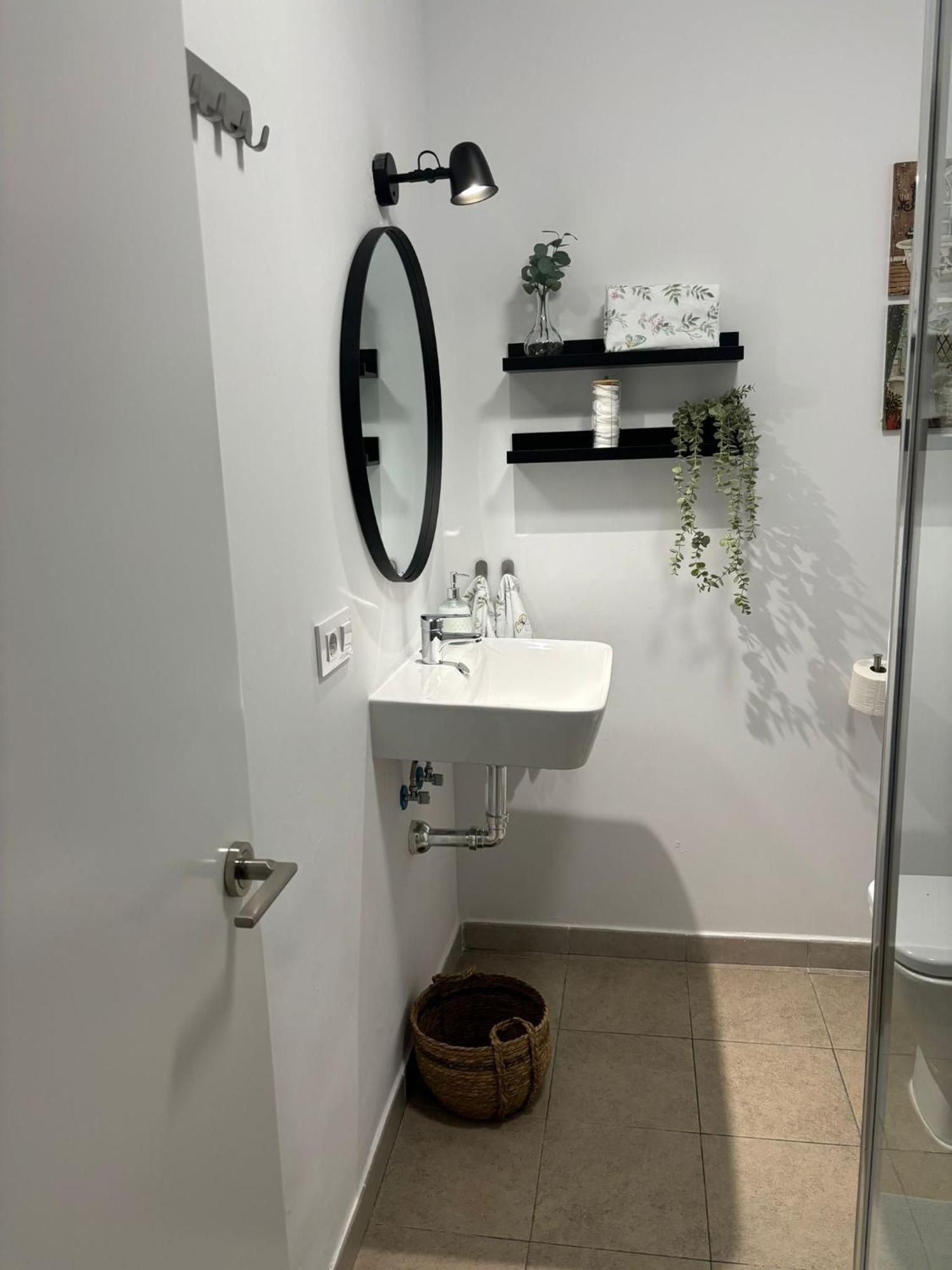 Apartamento Turistico Damajuana Parking Free Espartinas Exterior foto